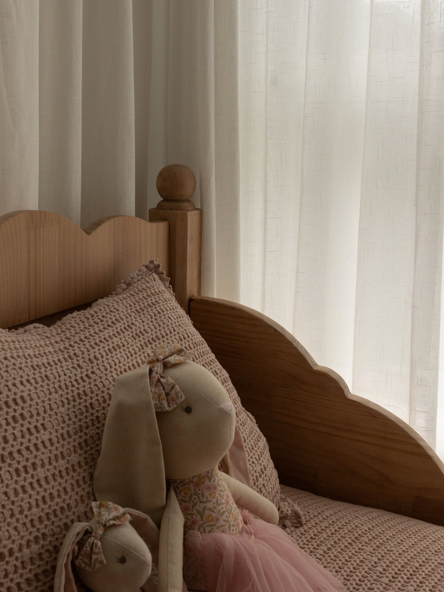 The Daphne - Vintage Style Sleigh Bed
