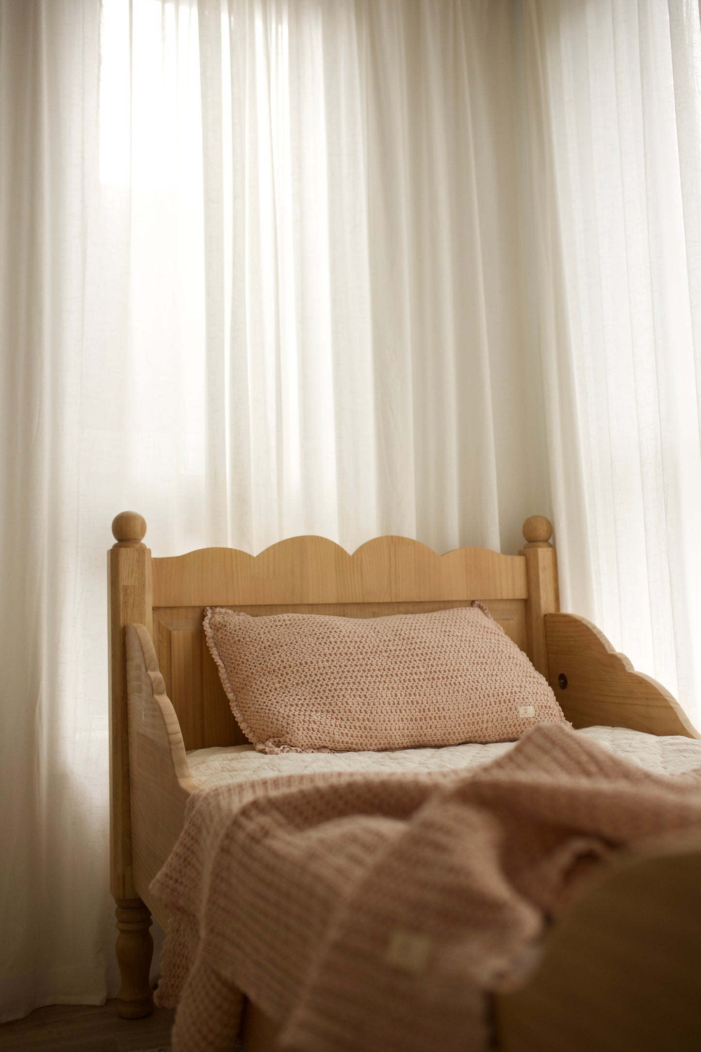 The Daphne - Vintage Style Sleigh Bed